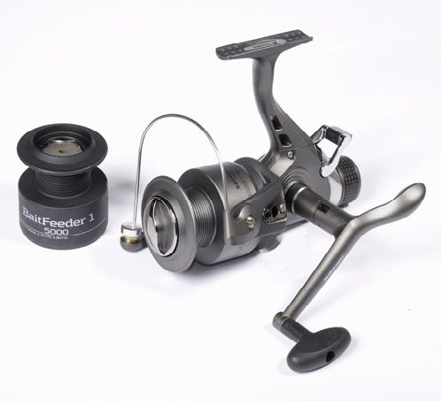 Катушка Salmo Sniper Baitfeeder 1 3000BR Катушка Salmo Sniper Baitfeeder 1 3000BR