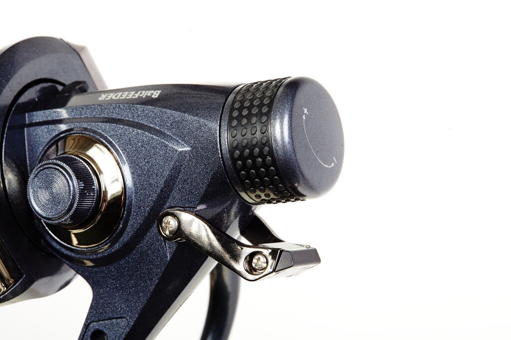 Катушка Salmo Diamond Baitfeeder 6 40BR. Фото N4 Катушка Salmo Diamond Baitfeeder 6 40BR. Фото N4